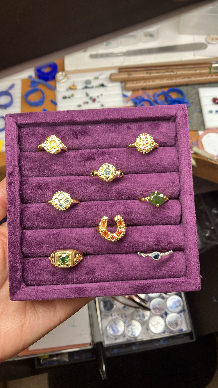 Denim blue Sapphire Solitaire twist ring