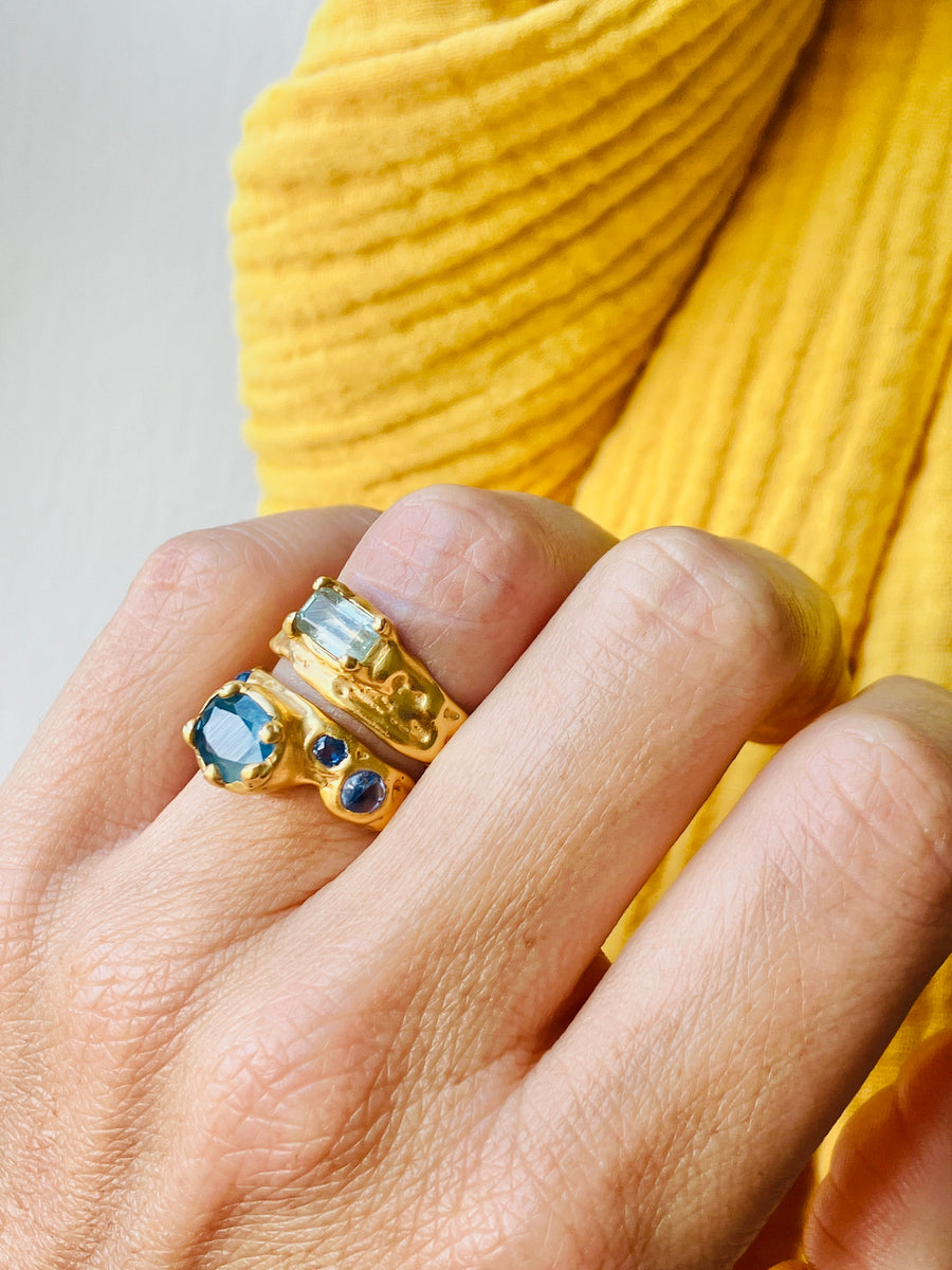 Mint baguette sapphire Melt ring