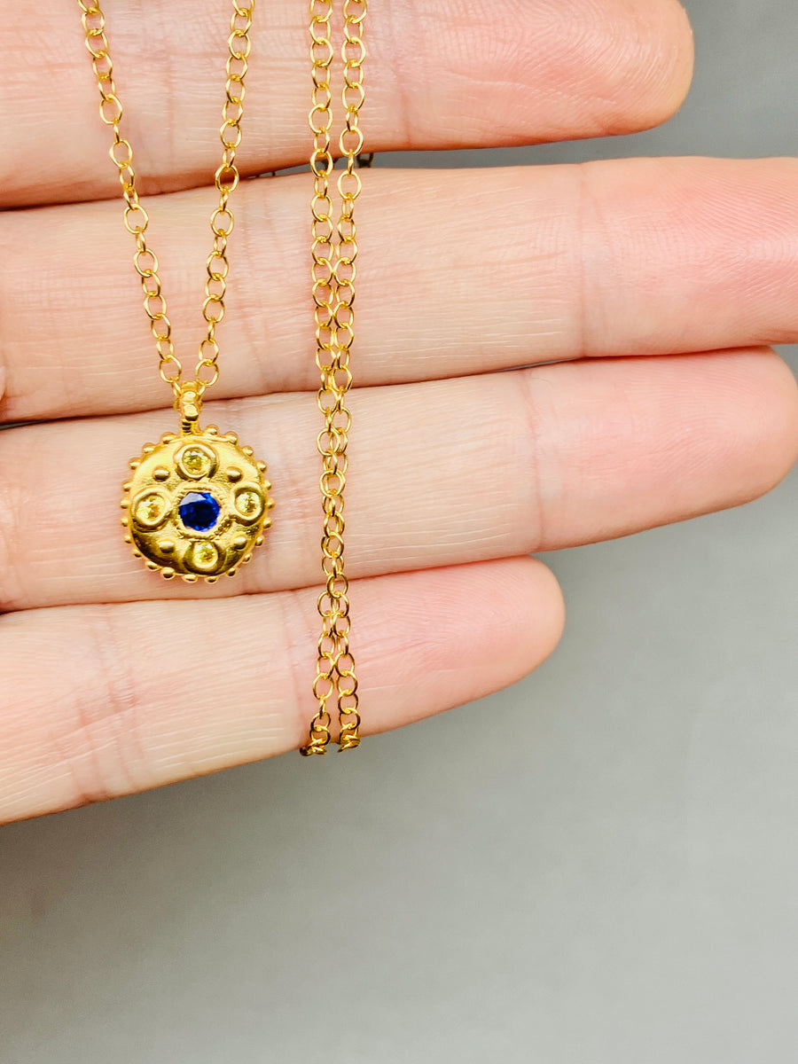 Bloom pendant - Deep blue and yellow sapphires