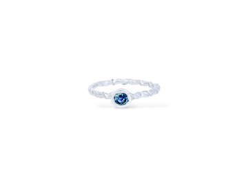 Denim blue Sapphire Solitaire twist ring